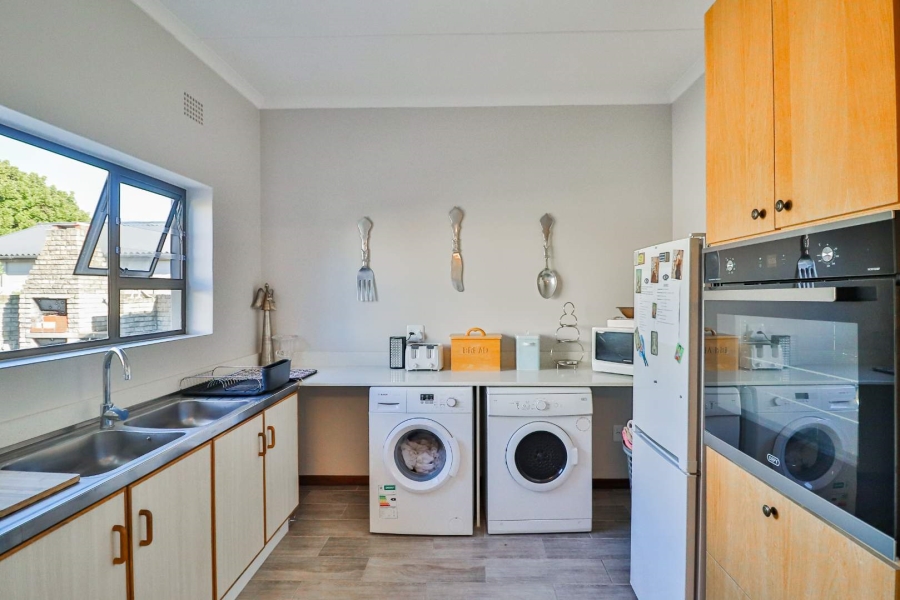 4 Bedroom Property for Sale in Hartenbos Central Western Cape